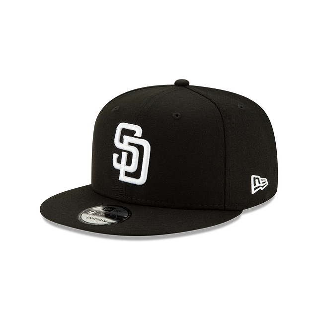 Load image into Gallery viewer, New Era San Diego Padres 9Fifty Snapback - Black - Left
